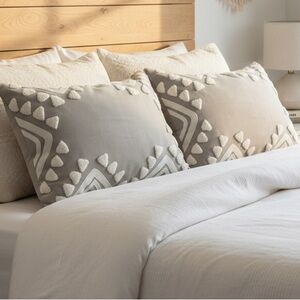 NWOT Boho Accent Pillows Set of 2 Greige/White